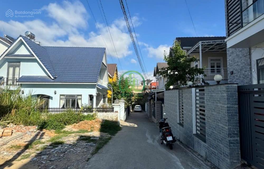 Cần bán gấp lô đất đẹp đường nam hồ  p11  đà lạt, giá 7,39 tỷ