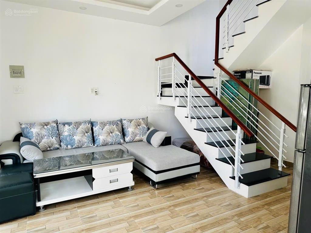 Cần cho thuê nhà mới đẹp 2 mặt tiền khu an phú house  cao thắng, p7, đà lạt