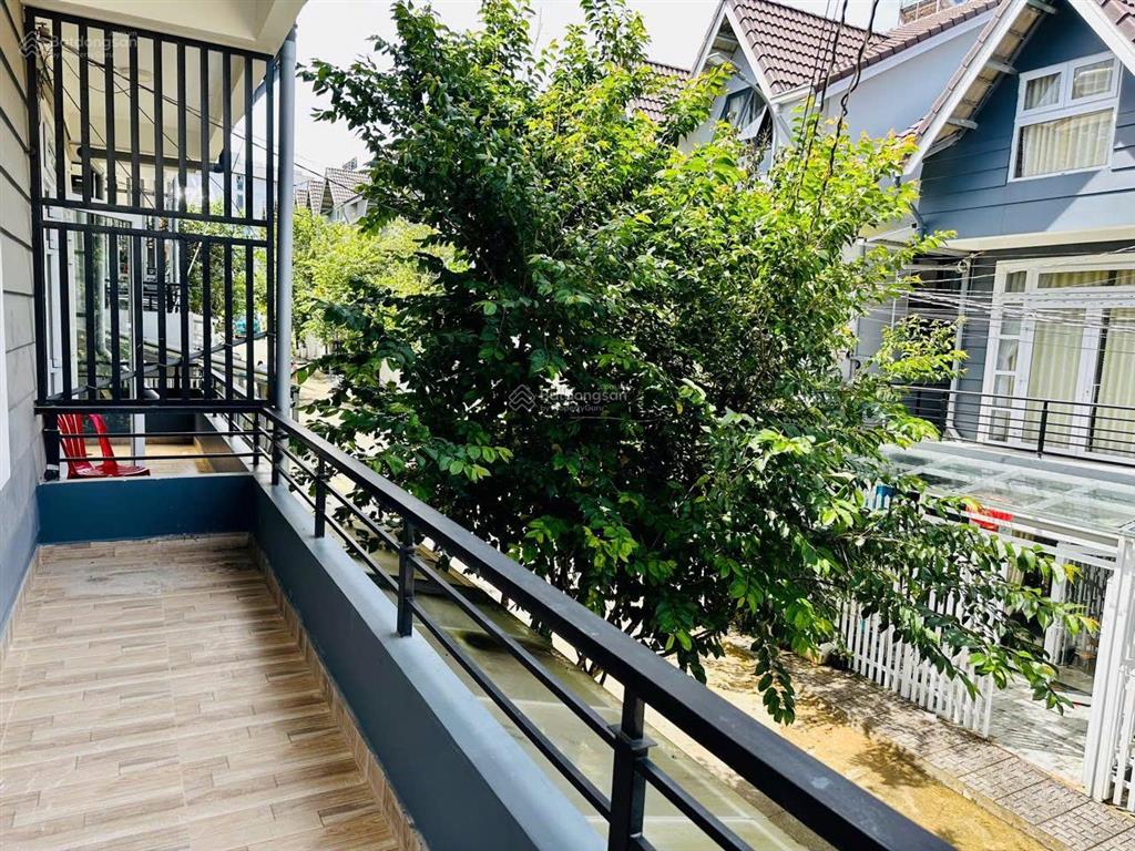 Cần cho thuê nhà mới đẹp 2 mặt tiền khu an phú house  cao thắng, p7, đà lạt