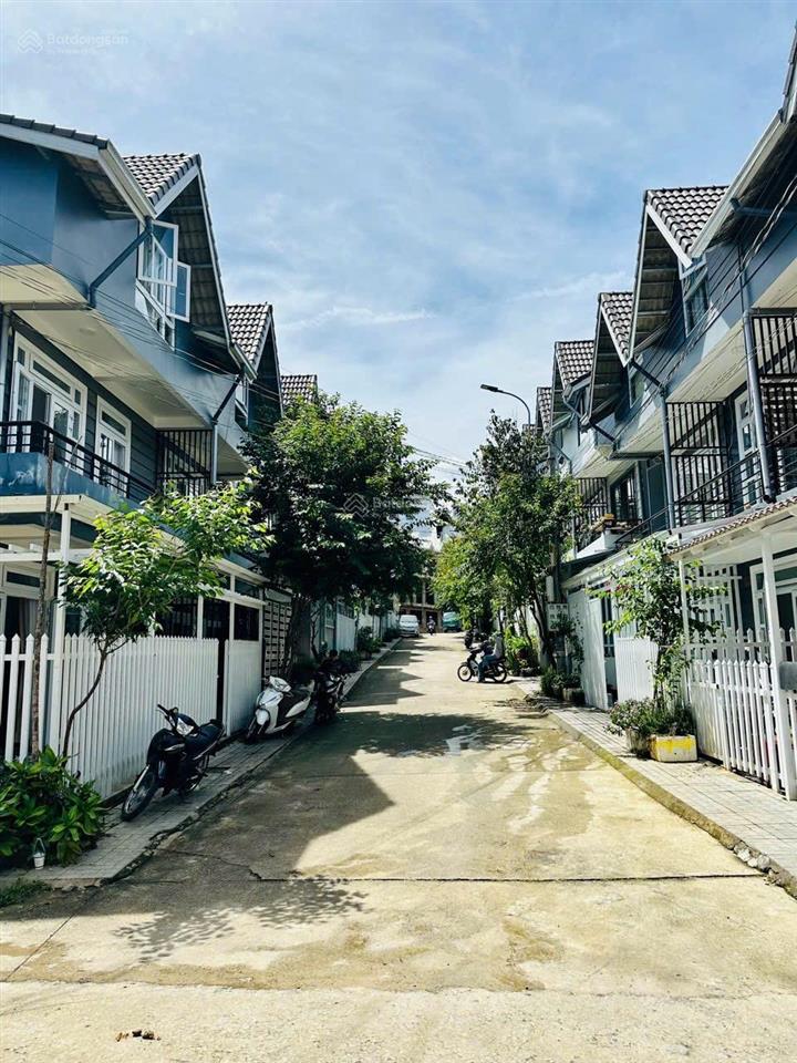 Cần cho thuê nhà mới đẹp 2 mặt tiền khu an phú house  cao thắng, p7, đà lạt