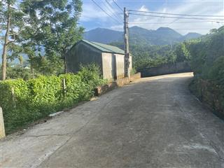 Bán lô góc 900m2 trục chính đường thôn tuyệt đẹp tại yên bình