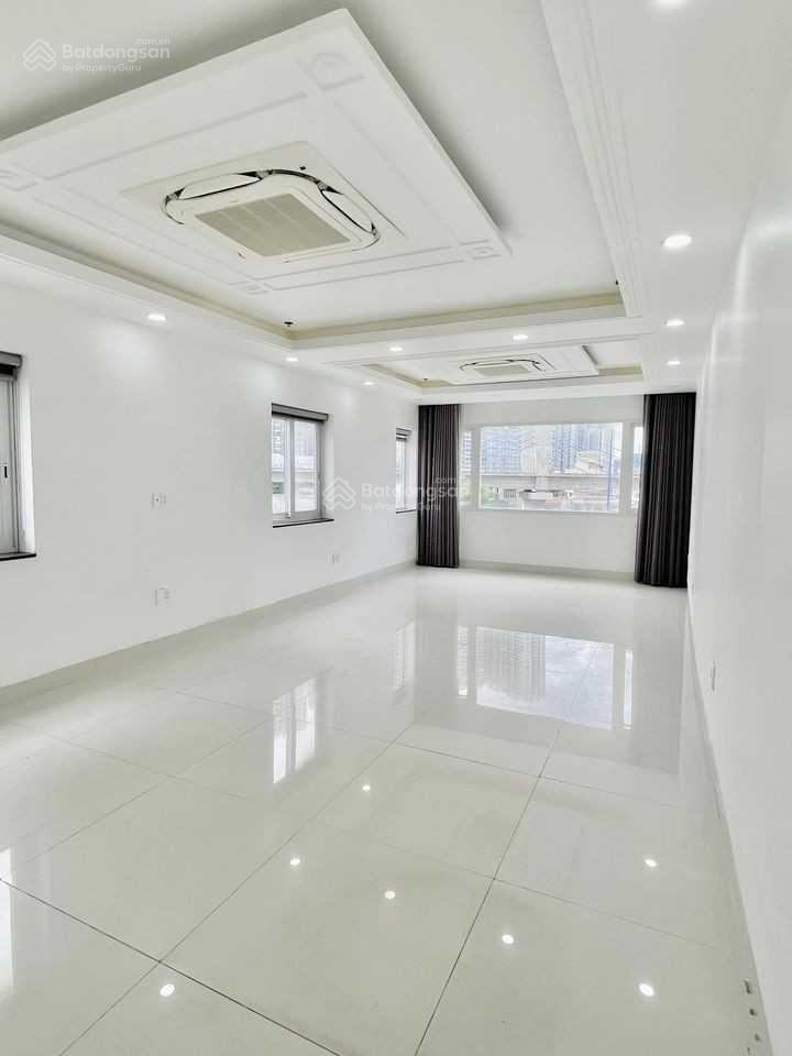 Cho thuê văn phòng diện tích 55m2 mặt tiền đường điện biên phủ, đối diện landmark 81