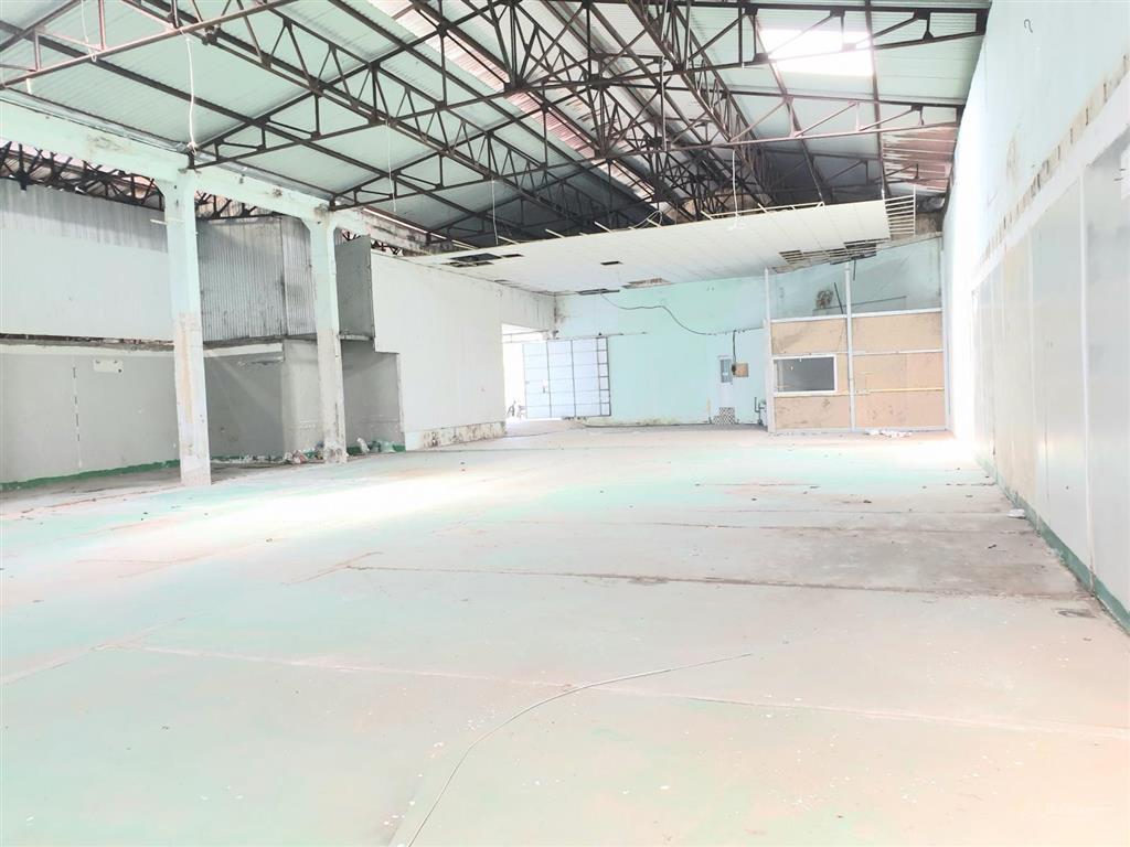 Cho thuê kho xưởng cont vào kho đủ dt 600m2, có điện 3 pha
