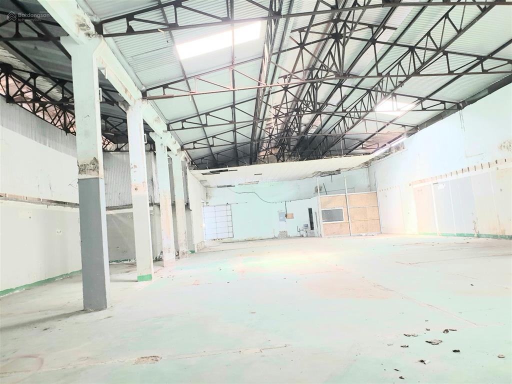 Cho thuê kho xưởng cont vào kho đủ dt 600m2, có điện 3 pha