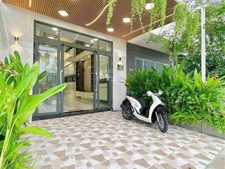 Biệt thự mini 200m2 ngay chợ bình chánh  hoàng phan thái đang cho thuê 20 triệu/ tháng