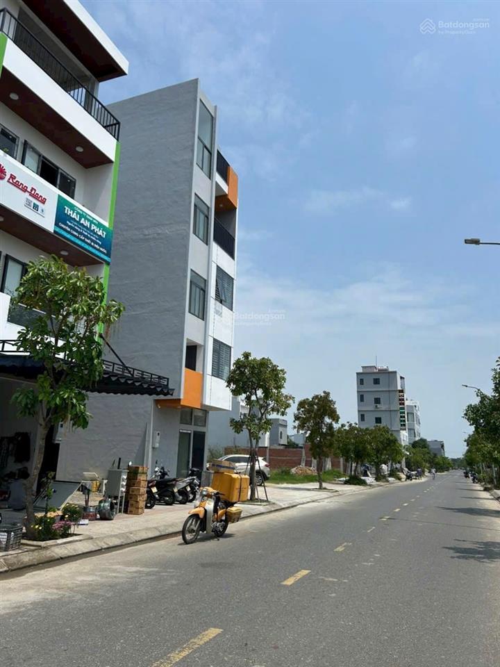 Đất góc 2 mặt tiền phan thị nể cách biển 100m. trục thông biển. s= 94m2 ngang 6.6m giá 8.45 tỷ
