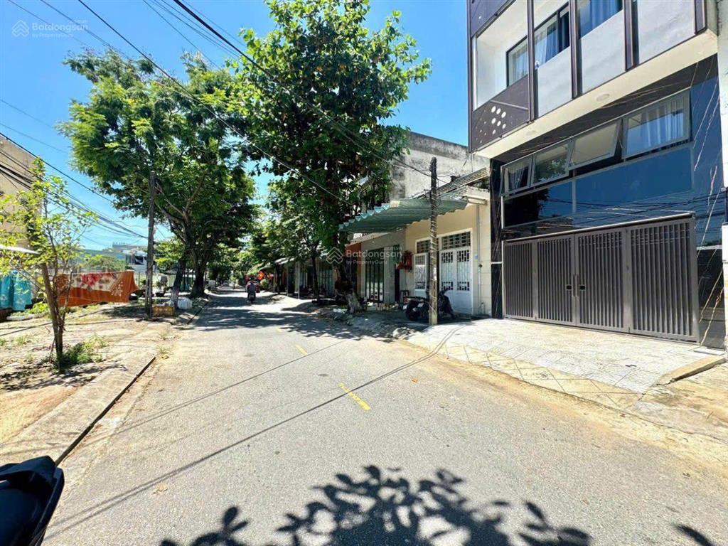 Nhà cấp 4 mặt tiền đường 5m5 vũ quỳnh song song nguyễn tất thành, gần phùng hưng. s= 75m2 ,5.8 tỷ