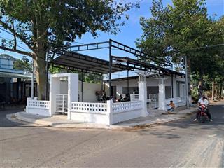 Bán nhà lô góc 2mt 441 đường quốc lộ 55, bà rịa vũng tàu. dt 105m2. giá 4.9 tỷ.  0909 437 ***