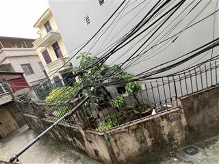 Giá đầu tư bán đất dịch vọng  cầu giấy 6 tỷ  35m2  lô góc 3 mặt thoáng vị trí cực đẹp ngõ 3 gác