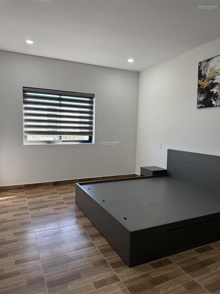 Cho thuê căn nhà trục chính dự án phúc an garden mới 100%, đầy đủ nội thất cao cấp 13tr/tháng