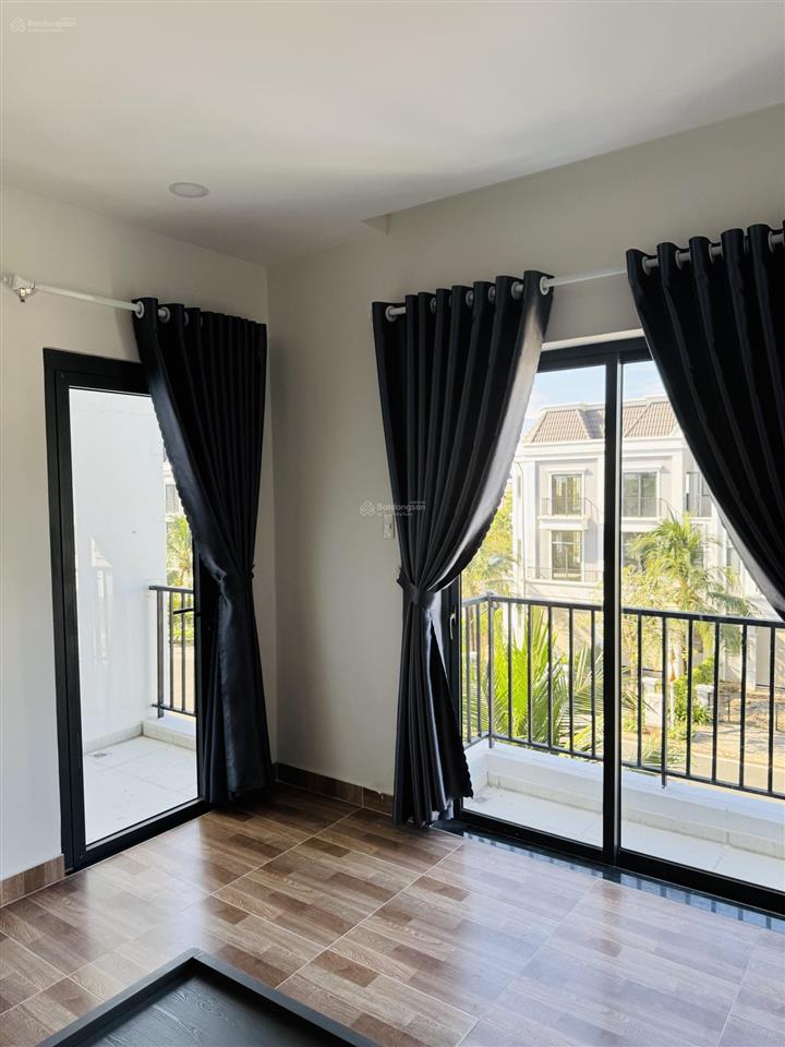 Cho thuê căn nhà trục chính dự án phúc an garden mới 100%, đầy đủ nội thất cao cấp 13tr/tháng