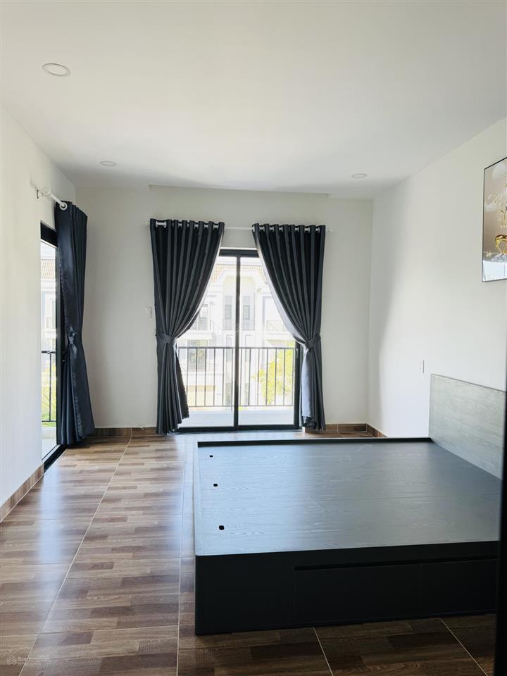 Cho thuê căn nhà trục chính dự án phúc an garden mới 100%, đầy đủ nội thất cao cấp 13tr/tháng