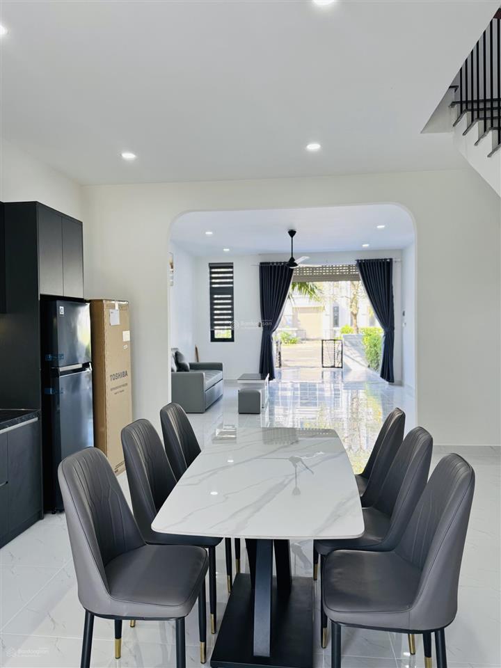 Cho thuê căn nhà trục chính dự án phúc an garden mới 100%, đầy đủ nội thất cao cấp 13tr/tháng