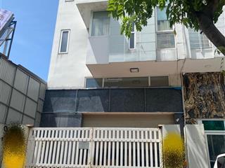Bán nhà phố 6x22 mặt tiền hoàng quốc việt q7
