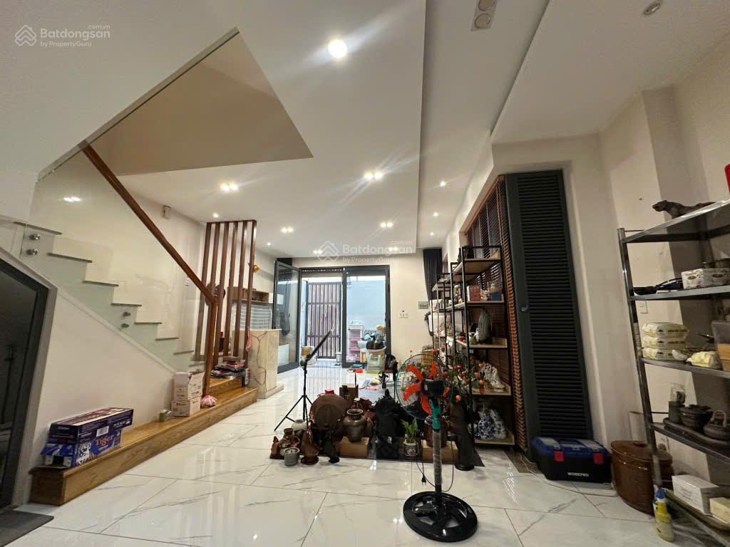 Bán nhà như biệt thự nguyễn quý yêm 90m2 6.8x15m trệt, 2 lầu, st hẻm 8m