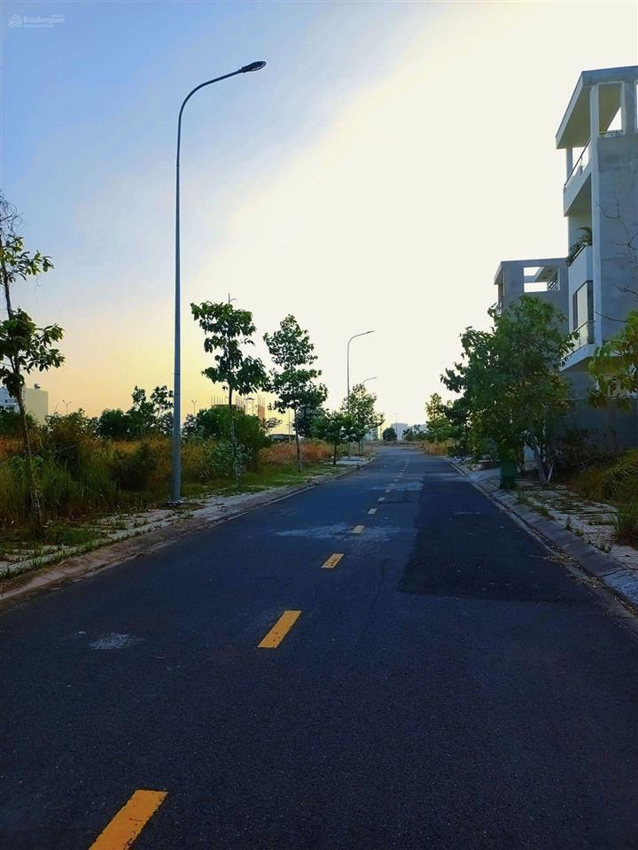 Mình có lô đất long hưng bán gấp, vị trí cực đẹp, giá rất tốt,  0799 086 *** lâm