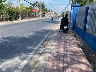 Bán 3 căn nhà 1.000m2 có 300m2 thổ cư hưng long