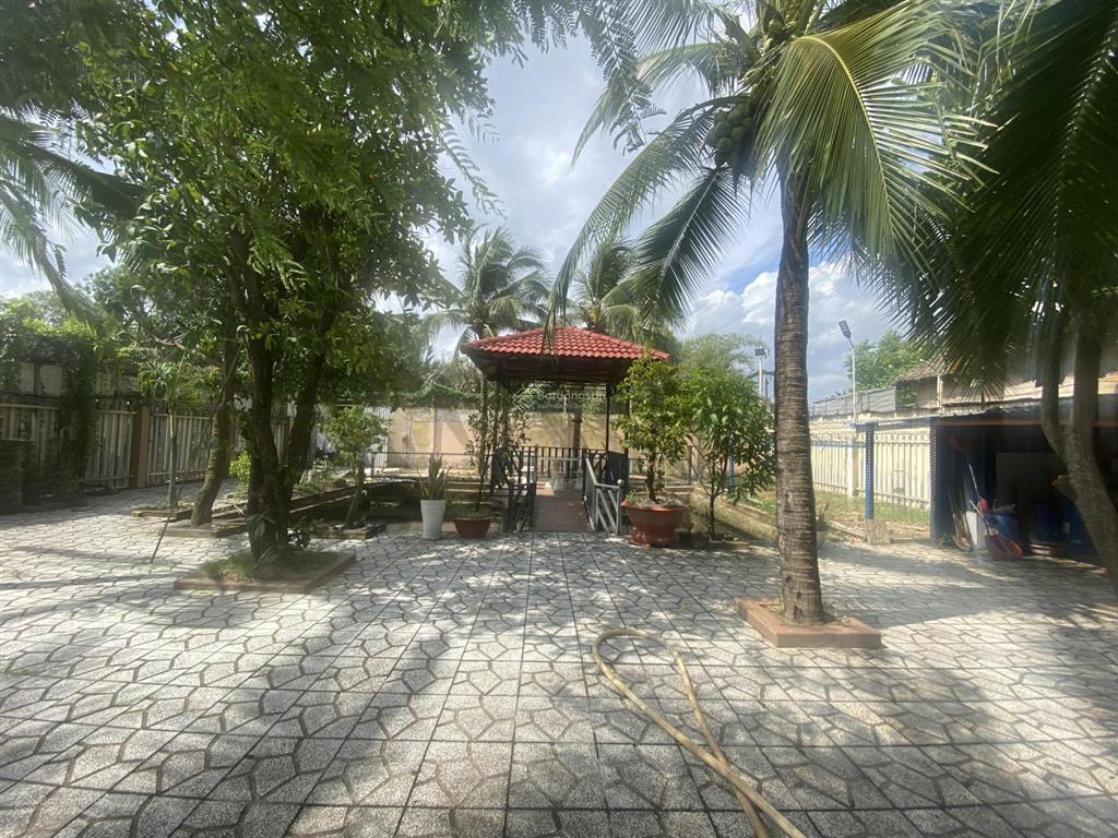 Bán biệt thự nhà vườn 1200m2 thổ cư 2 mặt tiền xã tân nhựt