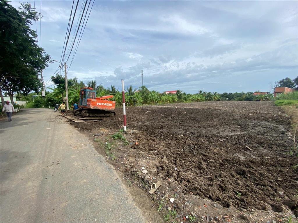 Chủ kẹt hạ giá bán 2.400m2 góc 2 mt qh dân cư xã hưng long