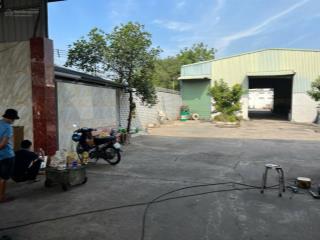 Chủ kẹt cần bán gấp kho 2500m2 full thổ cư mt ql1a bến lức