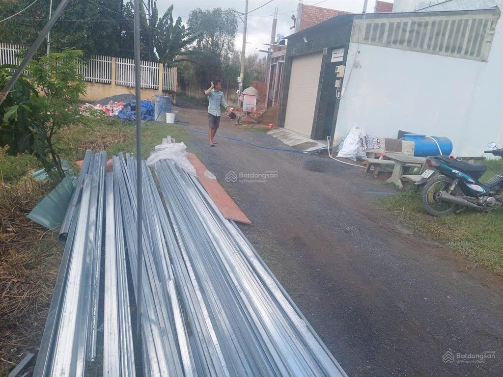 Bán nền thổ cư 90m2 giá rẻ đường xe hơi giá 1.8 tỷ