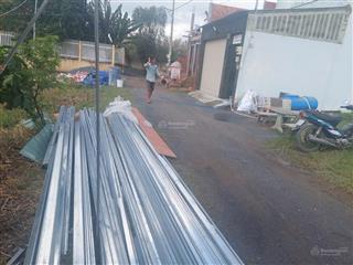 Bán nền thổ cư 90m2 giá rẻ đường xe hơi giá 1.8 tỷ