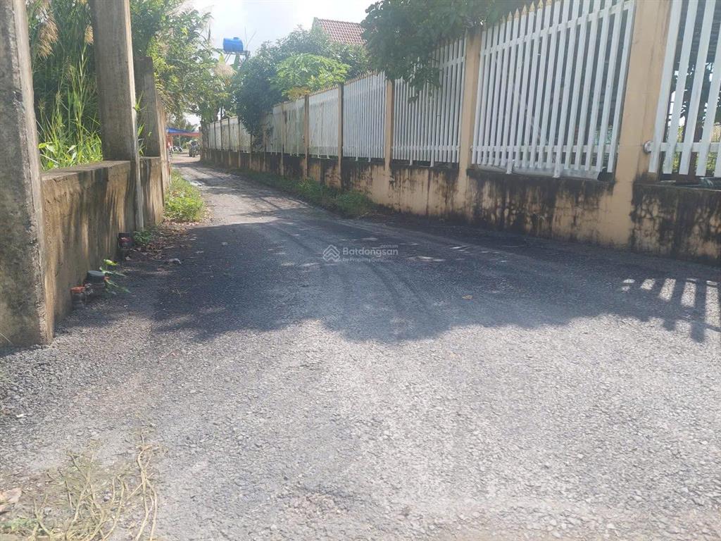 Bán nền thổ cư 90m2 giá rẻ đường xe hơi giá 1.8 tỷ