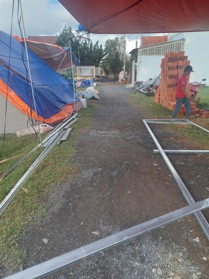 Bán nền thổ cư 90m2 giá rẻ đường xe hơi giá 1.8 tỷ