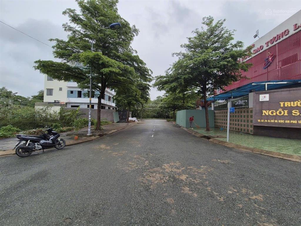 Chủ cần bán gấp biệt thự 250m2 xã an phú tây, giá 7.5 tỷ