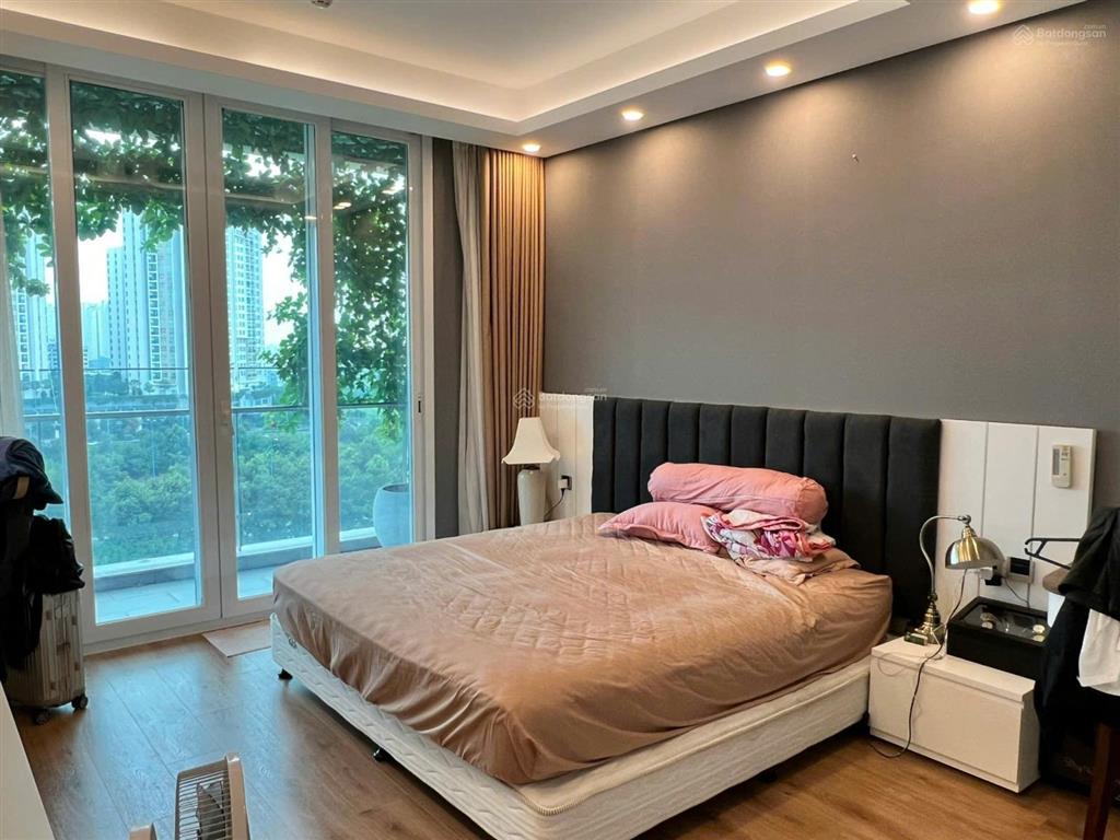 Bán căn góc 3pn, sổ hồng, full nội thất, giá 22.5 tỷ