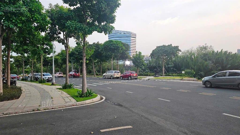 Bán shophouse sadora 3 tầng tặng hđ thuê dài hạn