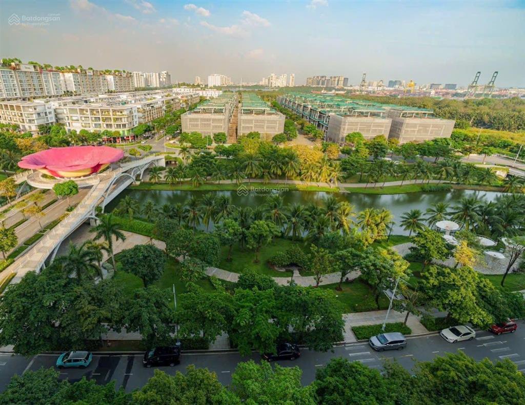 Bán căn góc 2pn, view lâm viên sinh thái, sổ hồng cầm tay, giá 18.8 tỷ