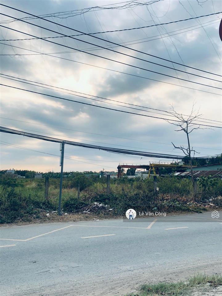 Cho thuê 7.050m2 (54 x 135m) đất mặt đường lã xuân oai đối diện đông tăng long quận 9