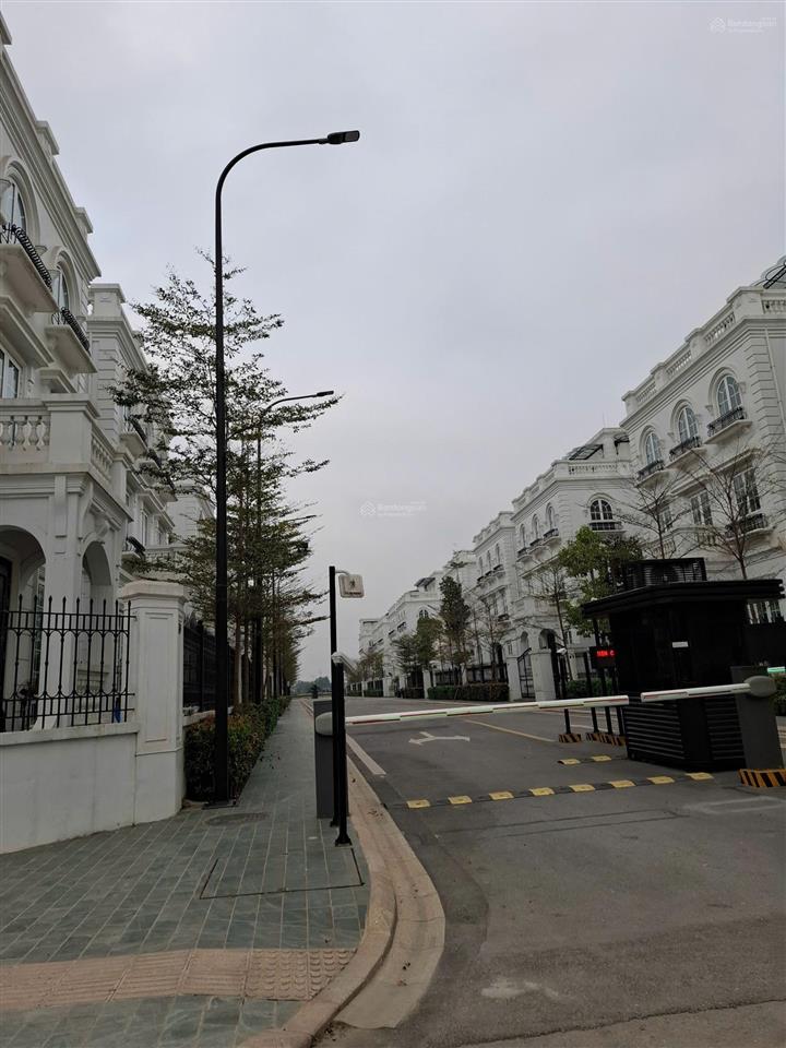 Bán biệt thự đường hoàng minh thảo kéo dài, tây thăng long 136m2. xây 6t + hầm bề thế. 36 tỷ tl