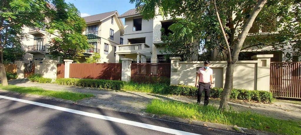 Bán biệt thự đơn lập kđt sunny garden sài sơn, quốc oai 300m2, xây 3 tầng + tum. 36.5 tỷ tl nhanh