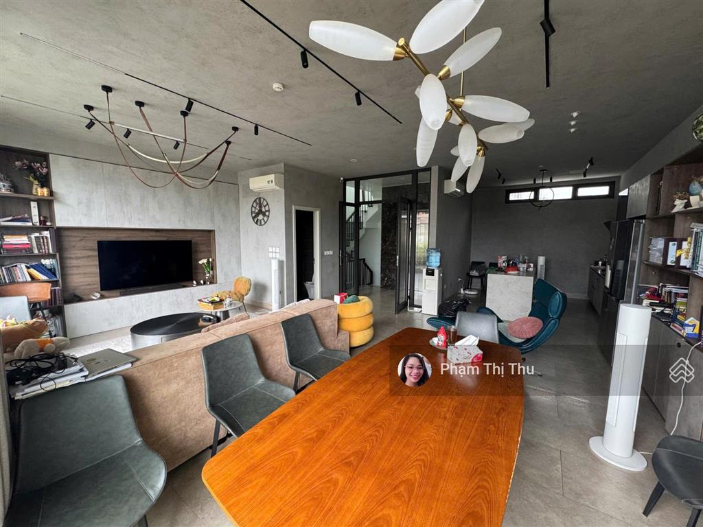 Bán nhà trong ngõ to xuân la, xuân đỉnh 95m2. mt 8m. 7 tầng mới tinh siêu đẹp. 39 tỷ tl nhanh