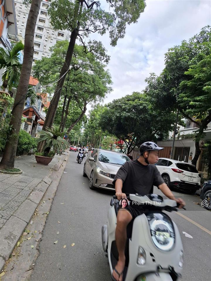 Bán biệt thự lô góc đường bùi xuân phái, kđt mỹ đình 2200m2. mt12m. đường siêu to thoáng. 71 tỷ