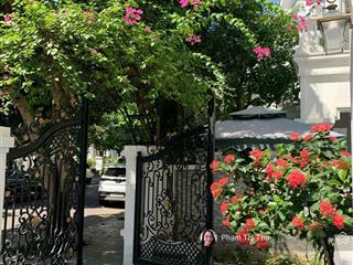 Bán biệt thự vip kđt mới dịch vọng, cầu giấy 210m2. mt 15m. 4.5 tầng. kinh doanh và ở. 105 tỷ tl