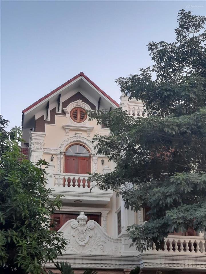 Bán biệt thự vip mặt phố thép mới kđt việt hưng  long biên 200m2. mt 11m. 3.5 tầng. 58.5 tỷ tl