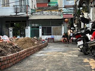 Bán đất full thổ 71m2 nở hậu 9m, đg 38 hiệp bình chánh, thủ đức, sổ hồng , xây dựng tự do 4.4 tỷ tl