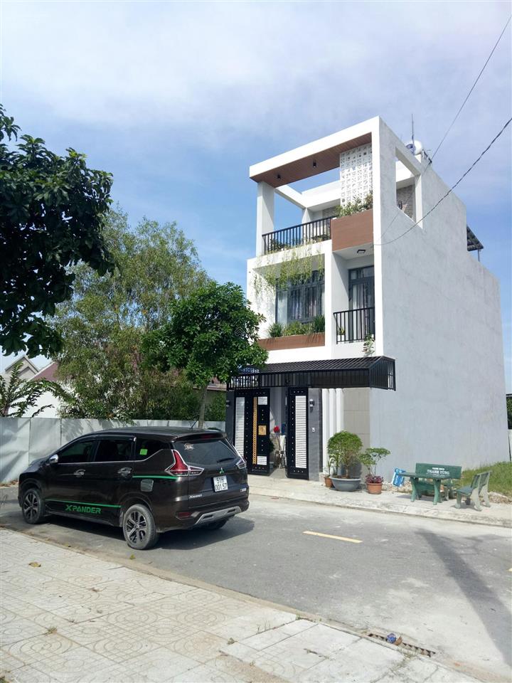 Chính chủ cần bán 5 lô đất ngay ubnd, chợ mỹ hạnh nam. dt 5x16. giá 1,1 tỷ. sổ sẵn công chứng ngay