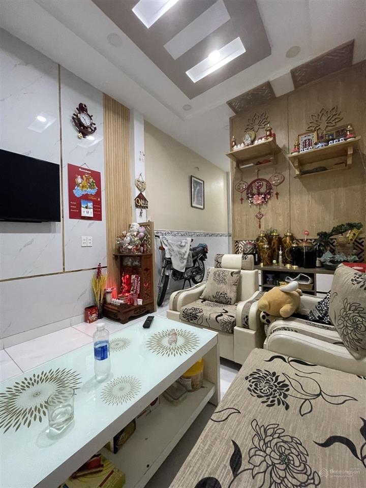 Nhà đẹp 2 tầng nguyễn sỹ sách gần chợ tân trụ 40m2. chỉ 4,5 tỷ. sổ đẹp hoàn công đầy đủ