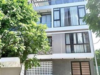Nhà 02 mặt phố  hoa khôi đẹp nhất khu vực dt 155m2  mt 7m  có hầm