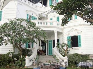 Toà lâu đài pháp 2300m2 tìm chủ nhân xứng tầm  độc bản độc tôn  view sông hồng