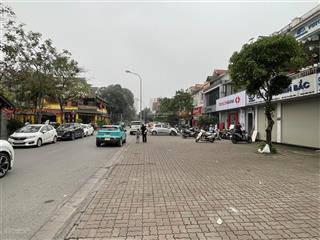 Đáng sở hữu  biệt thự đơn lập 300m2  khu vực không có người bán