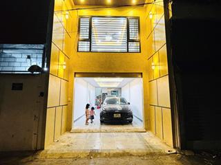 Nhà 7 tầng đáng cân nhắc  60m2 gara 02 oto gần tttm aeon long biên