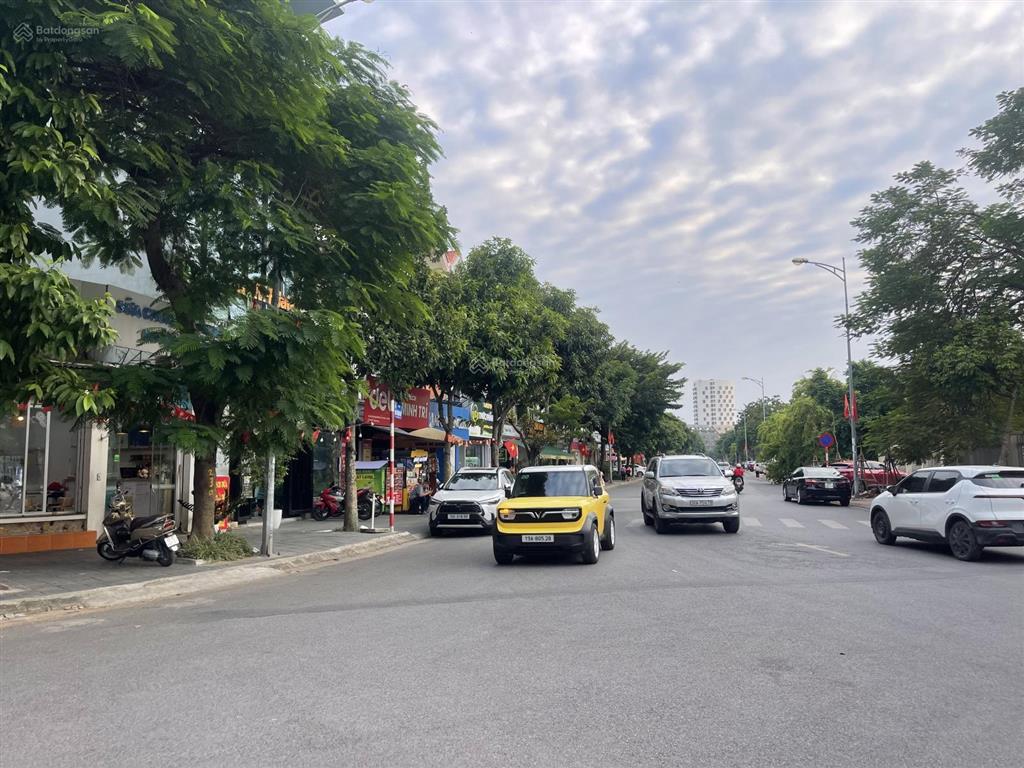 Bt liền kề 120m2 full nội thất chính chủ cần bán nhanh