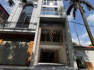 Nhà đẹp nội thất xịn ô tô tránh nhau ngõ phố nguyễn văn hưởng dt 52.5m2 . giá 16.6 tỷ