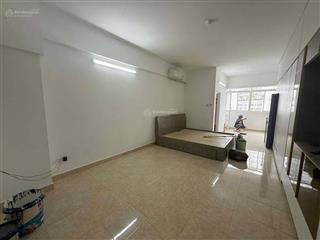 Bán nhà mặt tiền đường tân sơn hòa. bên hông chợ phạm văn hai. ngang 4x16m 1 trệt, 4 lầu, 6pn