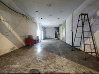 Bán nhà Mặt tiền Lạc Long Quân - chợ Vải Tân Bình, 5,2x27m, 2 Tầng cũ, tiện xây, 20,9 tỷ